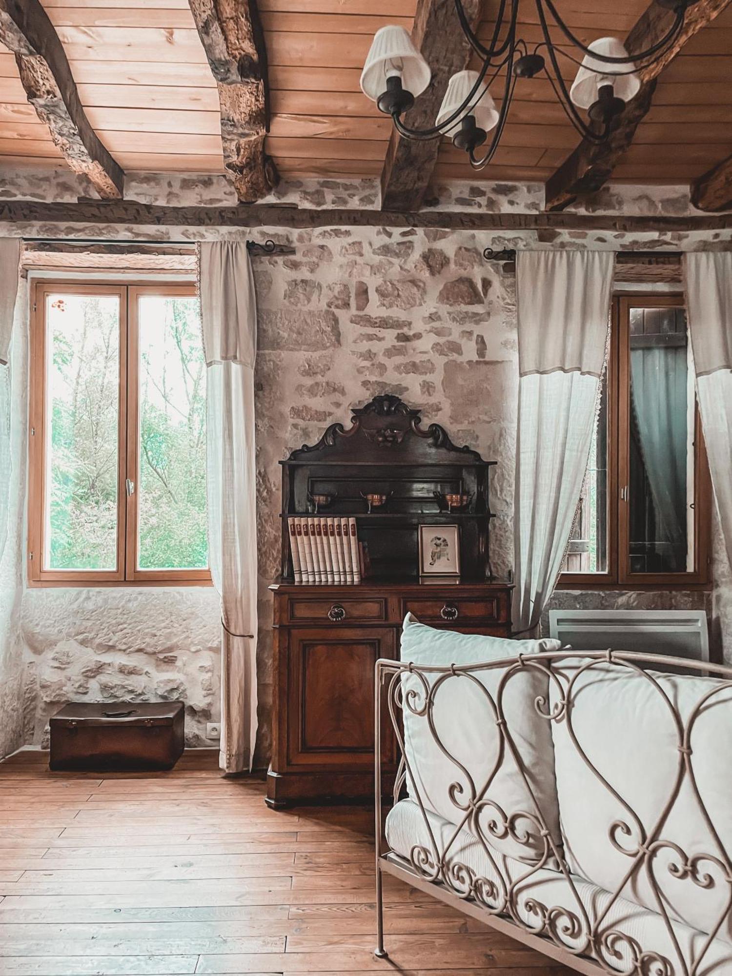 Gite Le Relais De La Diligence Saint-Lazare Zewnętrze zdjęcie